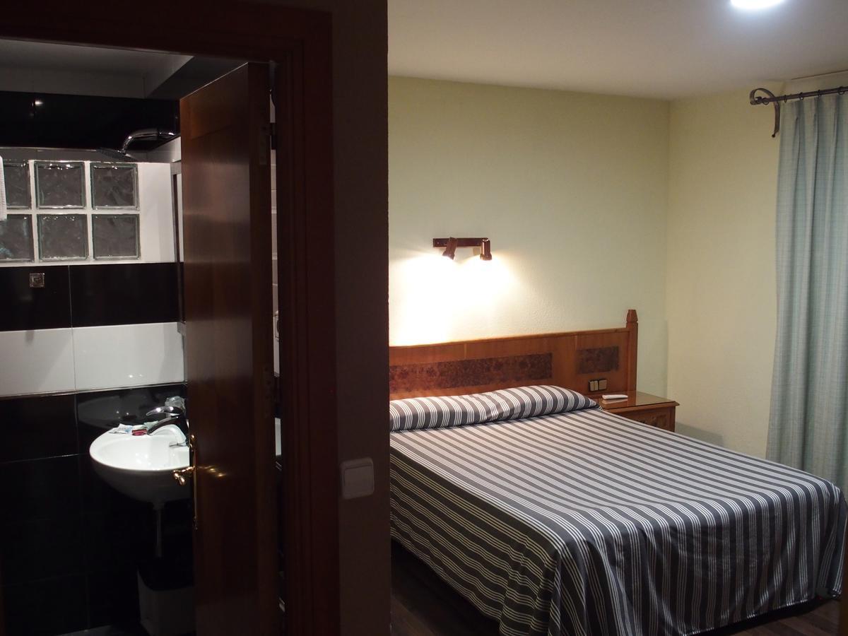 Hotel El Tablazo Villalba de la Sierra Buitenkant foto
